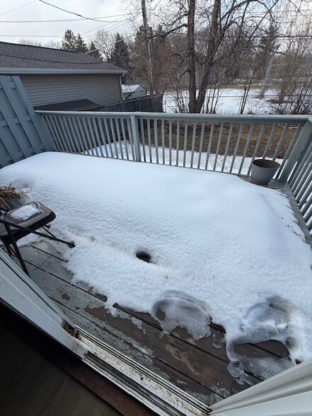 Building Photo - 2127 9th Ave S