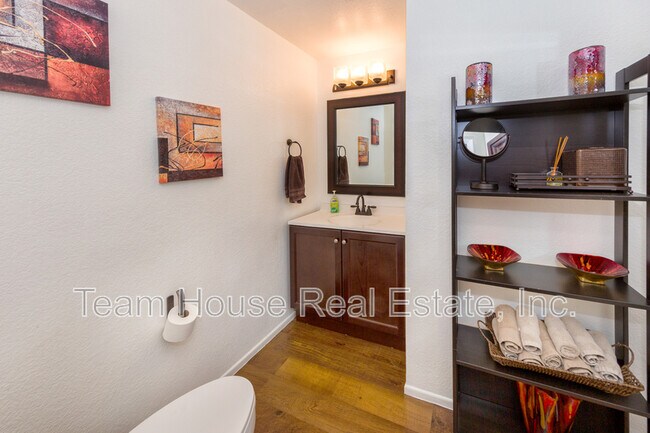 Building Photo - 25146 Steinbeck Ave