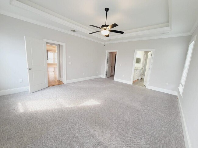 Building Photo - 2385 Sweet Valley Hts