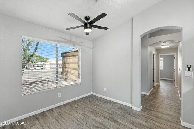 Building Photo - 8515 Placita De Lorena