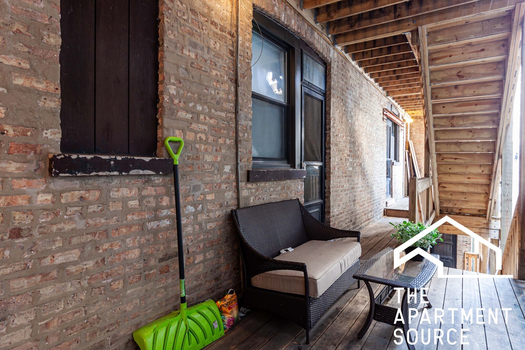 Building Photo - 602 W Surf St