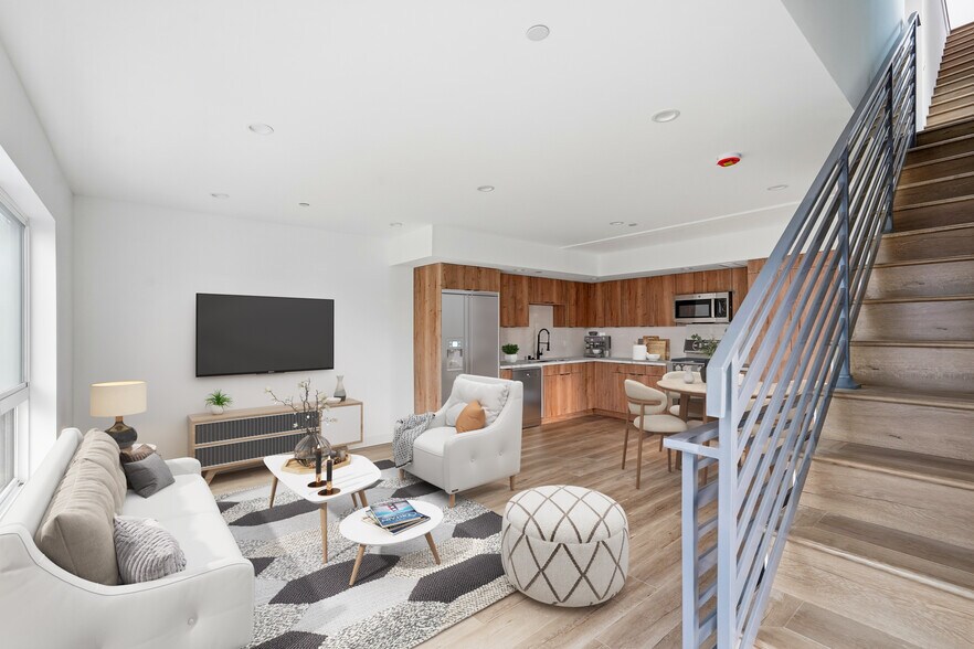 Building Photo - 204 N Union Ave