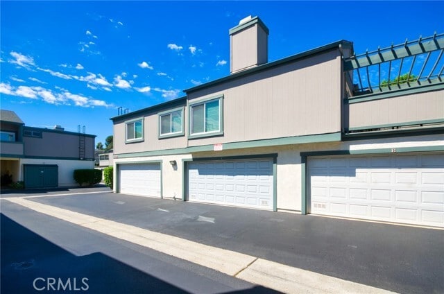 Building Photo - 1100 Cleghorn Dr