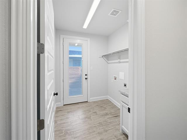 Building Photo - 9525 Thorncrown Ln
