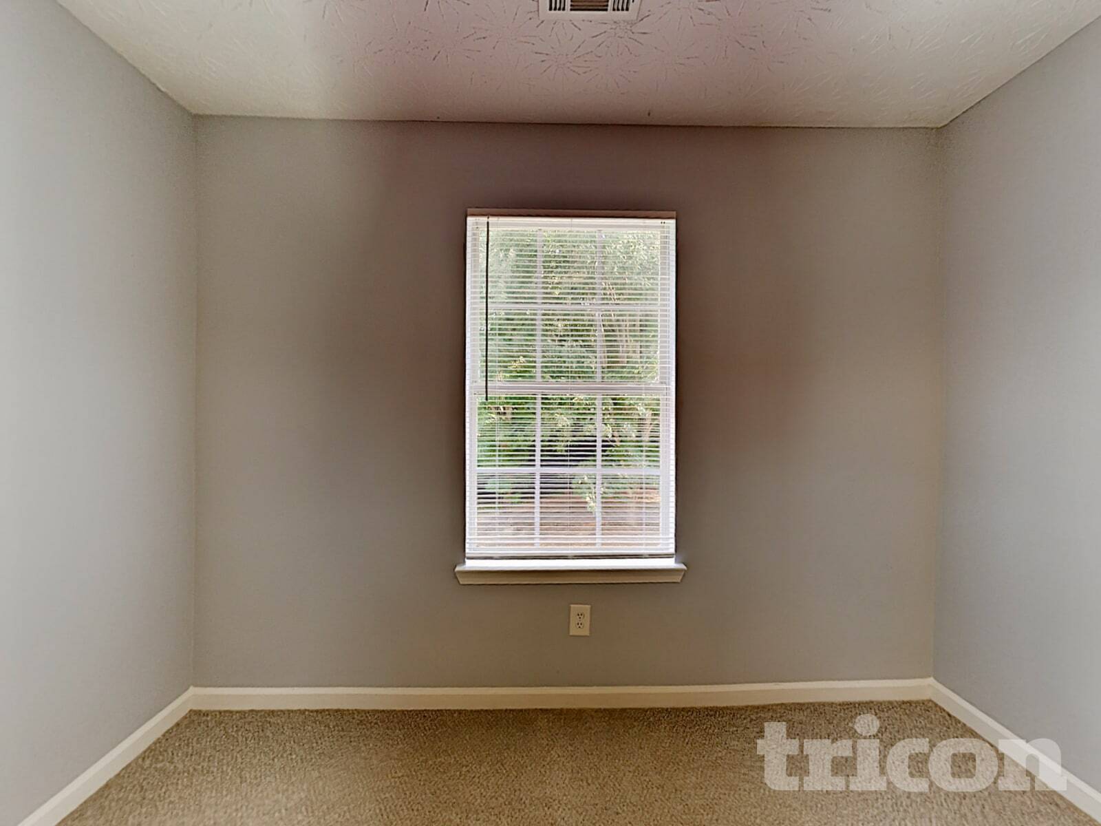 Building Photo - 3703 Harvest Dr