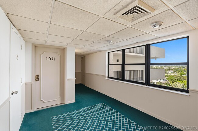 Building Photo - 5100 N Ocean Blvd