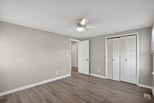 Building Photo - 47499 South Hampton Dr