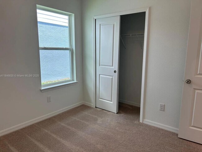 Building Photo - 3932 Ivy Spgs Ln