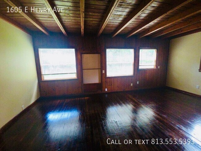 Building Photo - 1605 E Henry Ave
