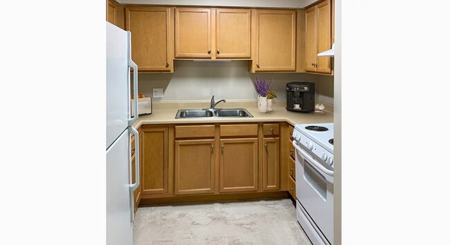 Building Photo - Corinthian Senior Apartments
