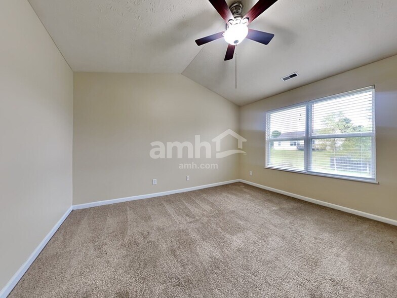 Building Photo - 8676 Sweetbriar Ct