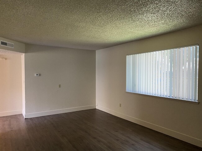 Building Photo - 3000 Jade Way