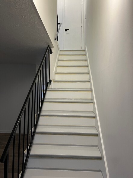 Building Photo - 1008 Hickory Hill Ln