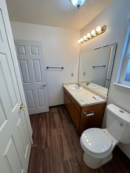 Building Photo - 901 Trinity Ave