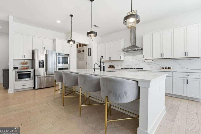 Building Photo - 415 Oakleigh Ave