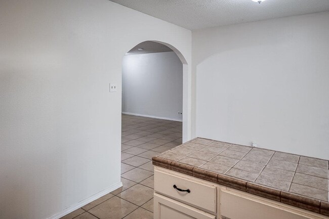 Building Photo - 117 Philemon Dr