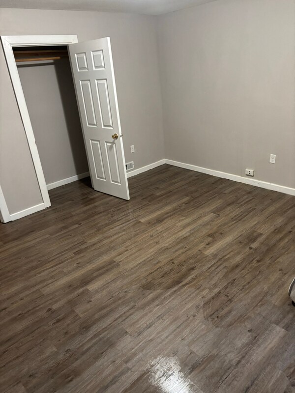 Building Photo - 912 N Tacoma Ave