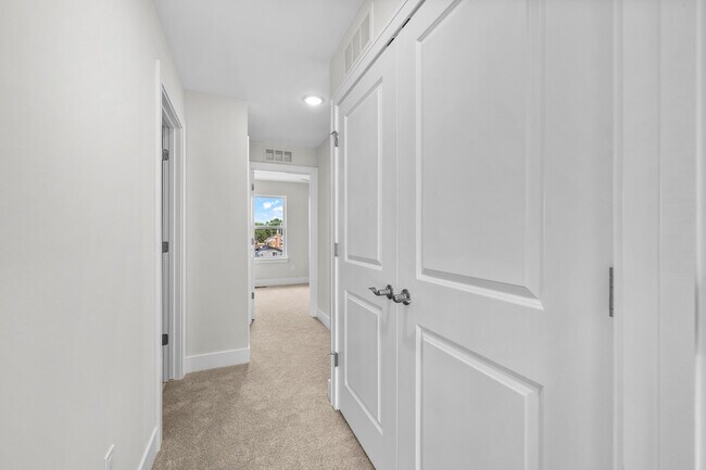 Building Photo - 4849 Lismore Ln