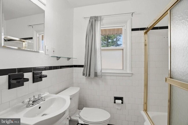 Building Photo - 110 Carroll Rd