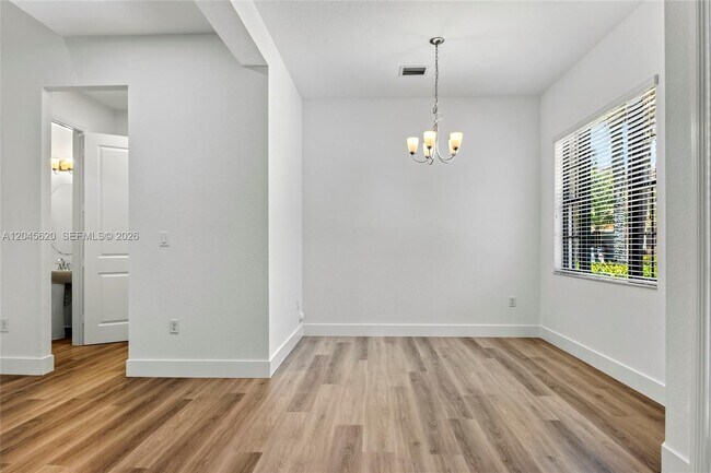 Building Photo - 142 SW 127th Terrace