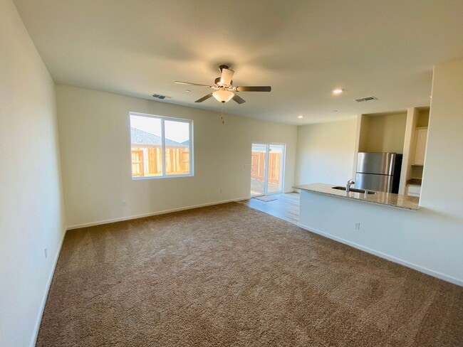 Building Photo - 5531 Glowhaven St