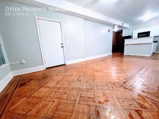 Building Photo - 537 S 55th St