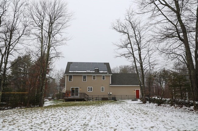 Building Photo - 6 Trillium Way