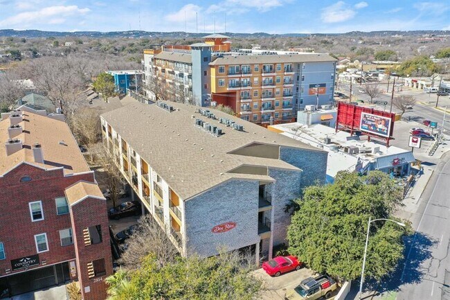 Building Photo - 2818 Nueces St