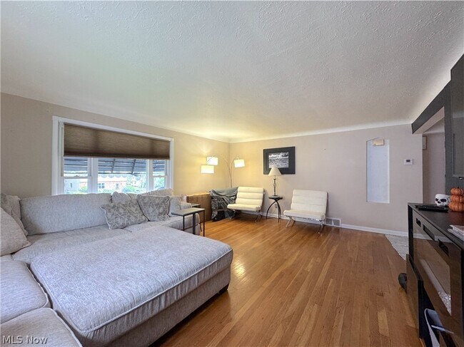 Building Photo - 9309 Garfield Blvd