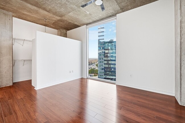 Building Photo - Upgraded 2 Bedroom Condo at REALM Buckhead