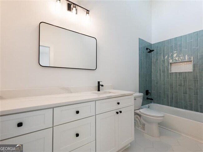 Building Photo - 2438 Shadburn Ferry Dr