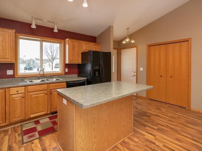 Kitchen - 4183 Peregrine Ln SE