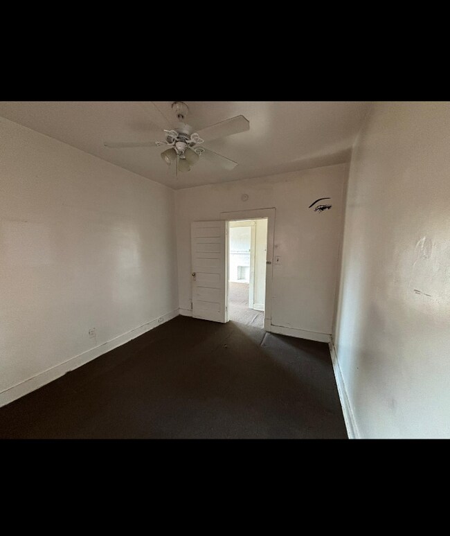 Building Photo - 218 Giffin Ave