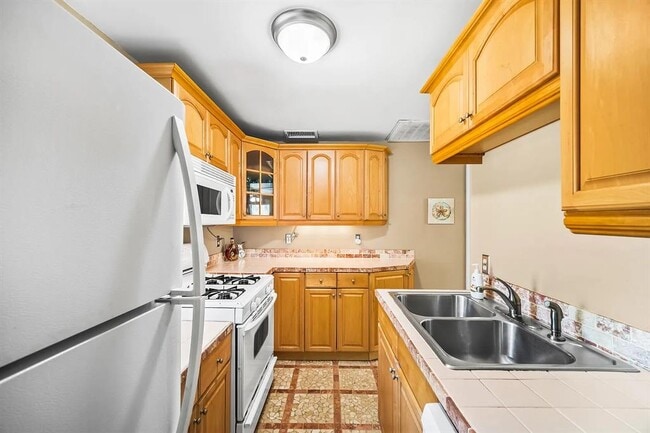 Building Photo - 4812 Avenue G