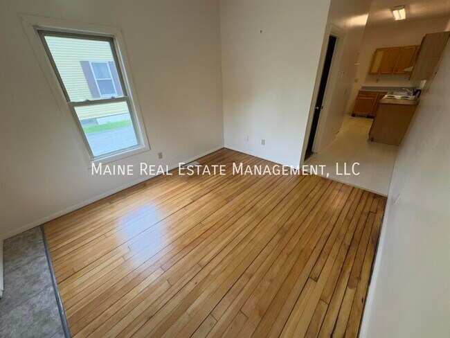 Building Photo - 24 Call Rd