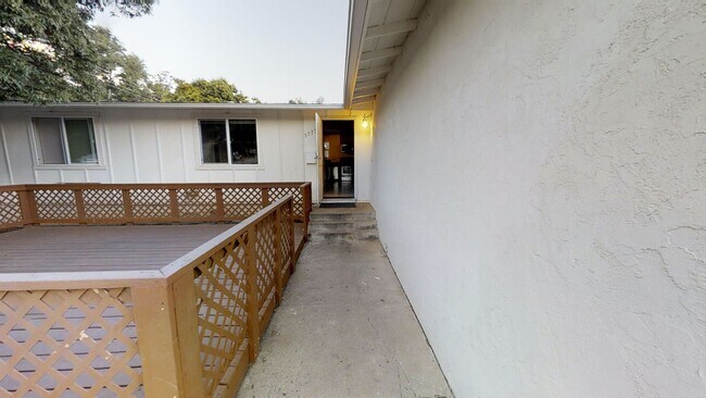 Building Photo - 5775 Baja Dr