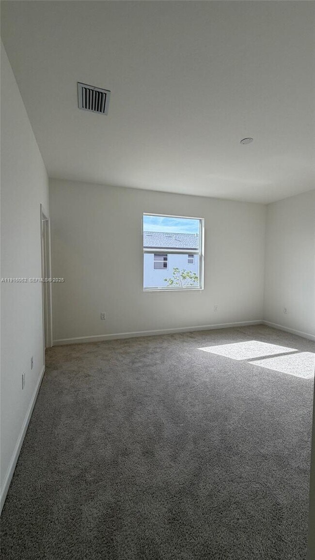 Building Photo - 15600 SW 276th Terrace