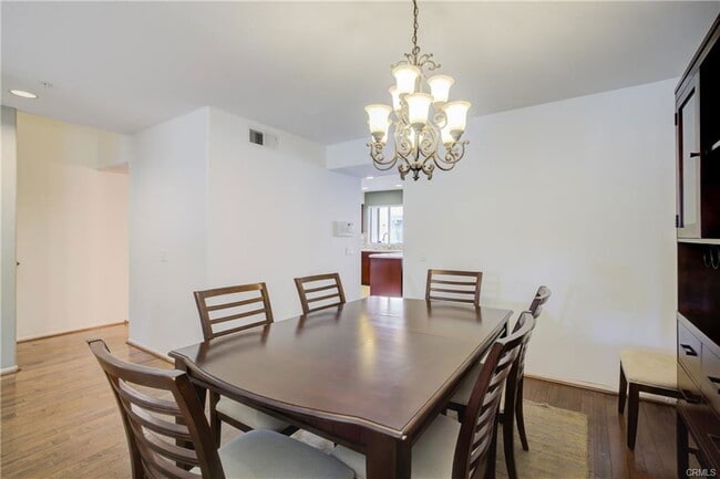 Primary Photo - 7411 Hannum Ave