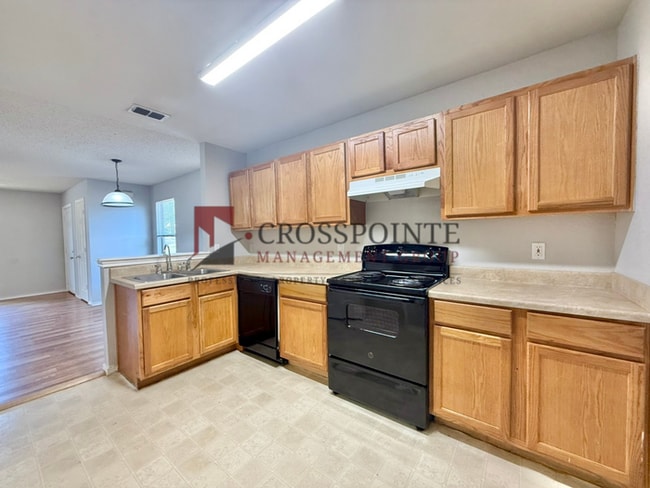 Building Photo - Lease Takeover Opportunity Available!