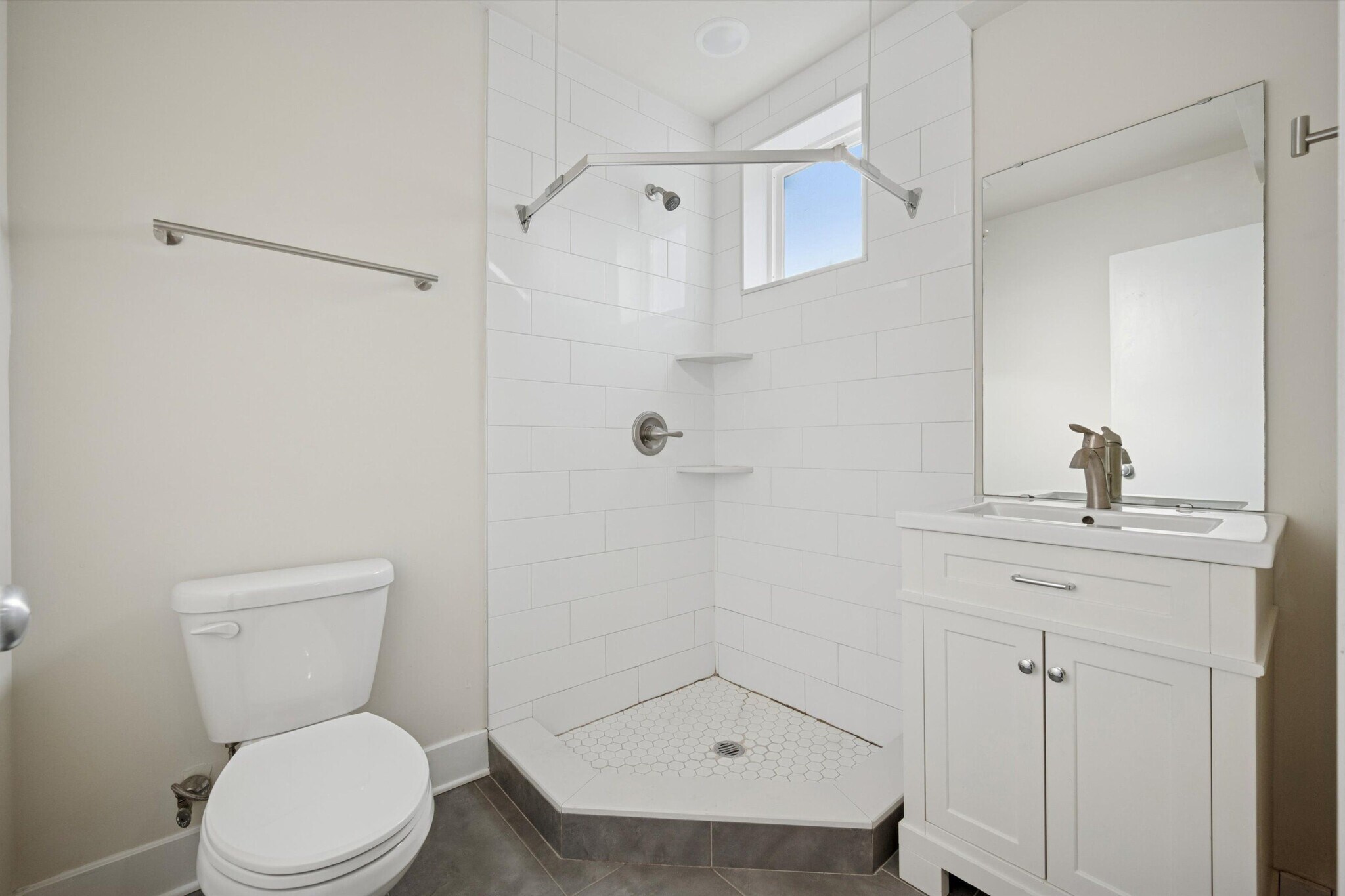 Building Photo - 1519 N Sydenham St