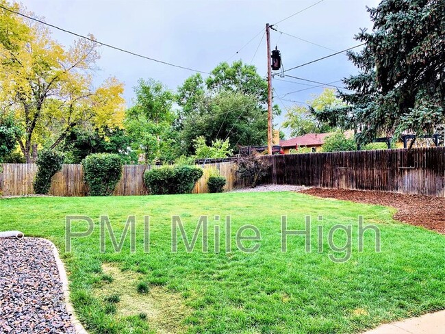 Building Photo - 10901 Acoma St