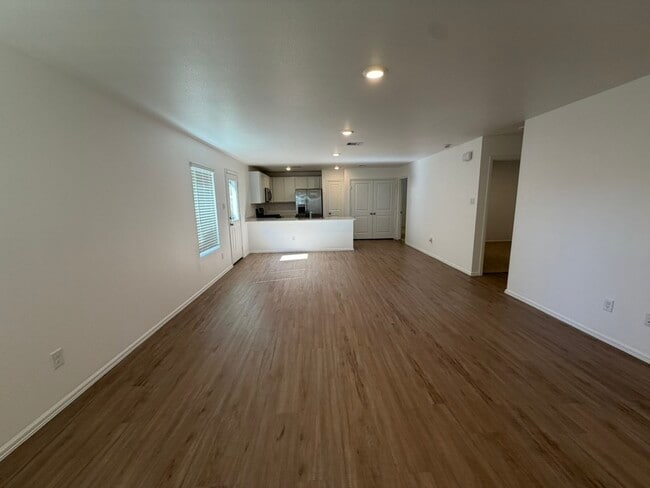 Building Photo - 7323 Greenbriar Cayon Ln