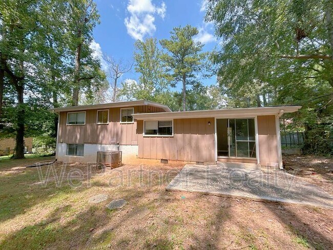 Building Photo - 3558 Telstar Dr