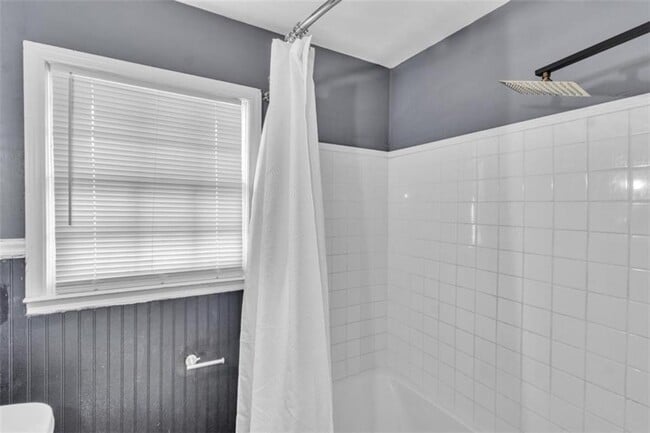 Building Photo - 2958 Holcomb Ct