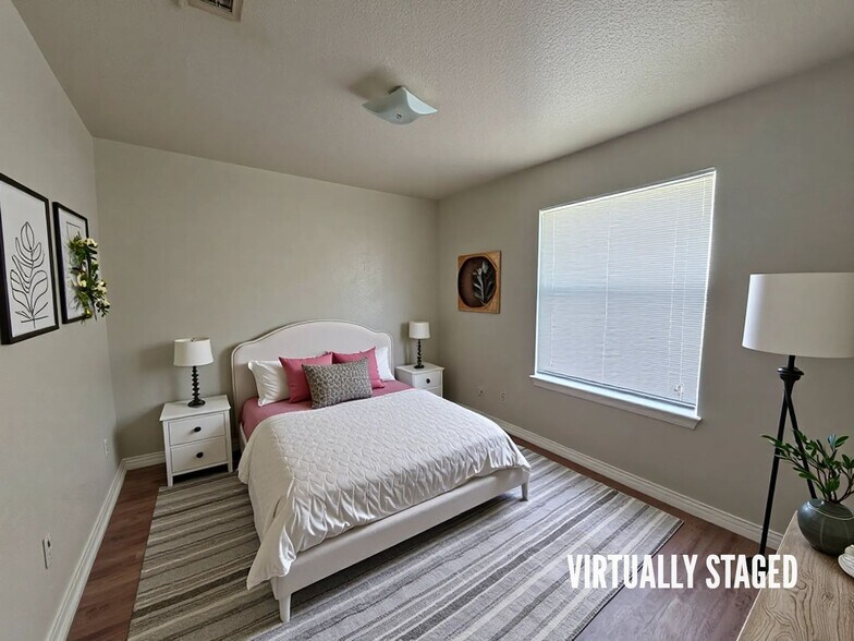 Building Photo - 2808 Cantabrian Dr