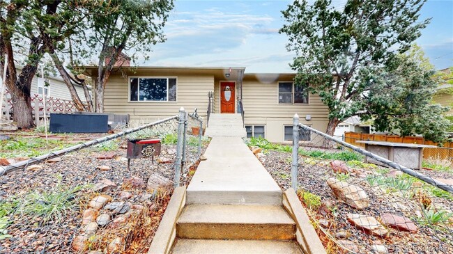 Building Photo - 415 Alpine Ave.