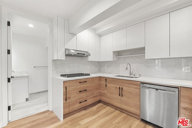 Building Photo - 11945 Sonoma Way