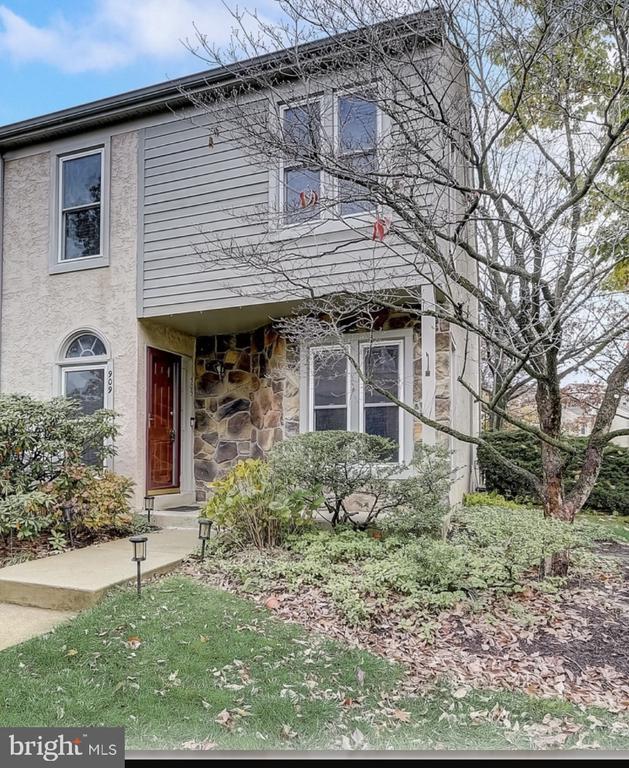 Building Photo - 909 Winchester Ct