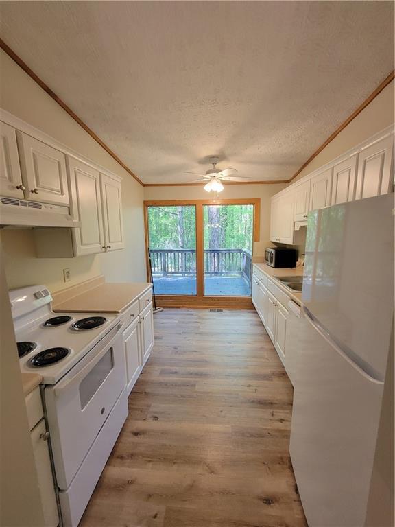 Building Photo - 205 Watkins Glen Dr NE