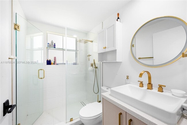 Building Photo - 3255 NE 184th St